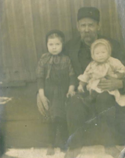 Mary and Christina Kinsey with their Grandpa Hiner